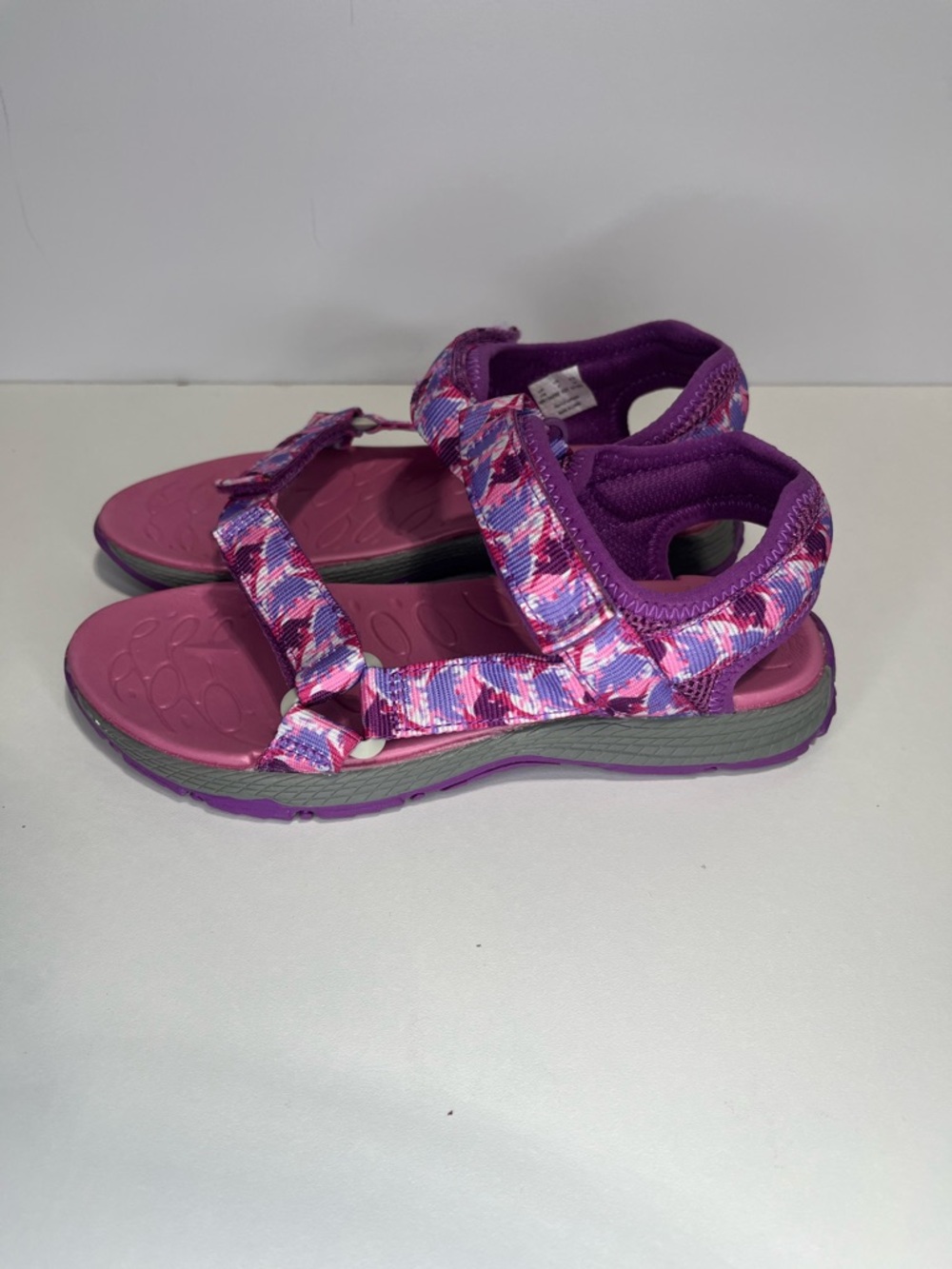 Merrell Girls Size 3 Purple Pink Patterned Kahuna Web Strap Sandals